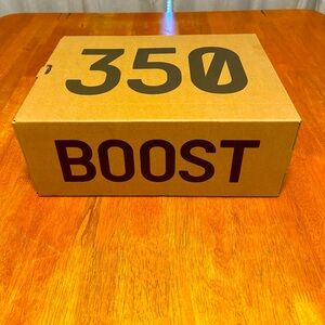 YEEZY BOOST 350 V2 Bred EMPTY BOX